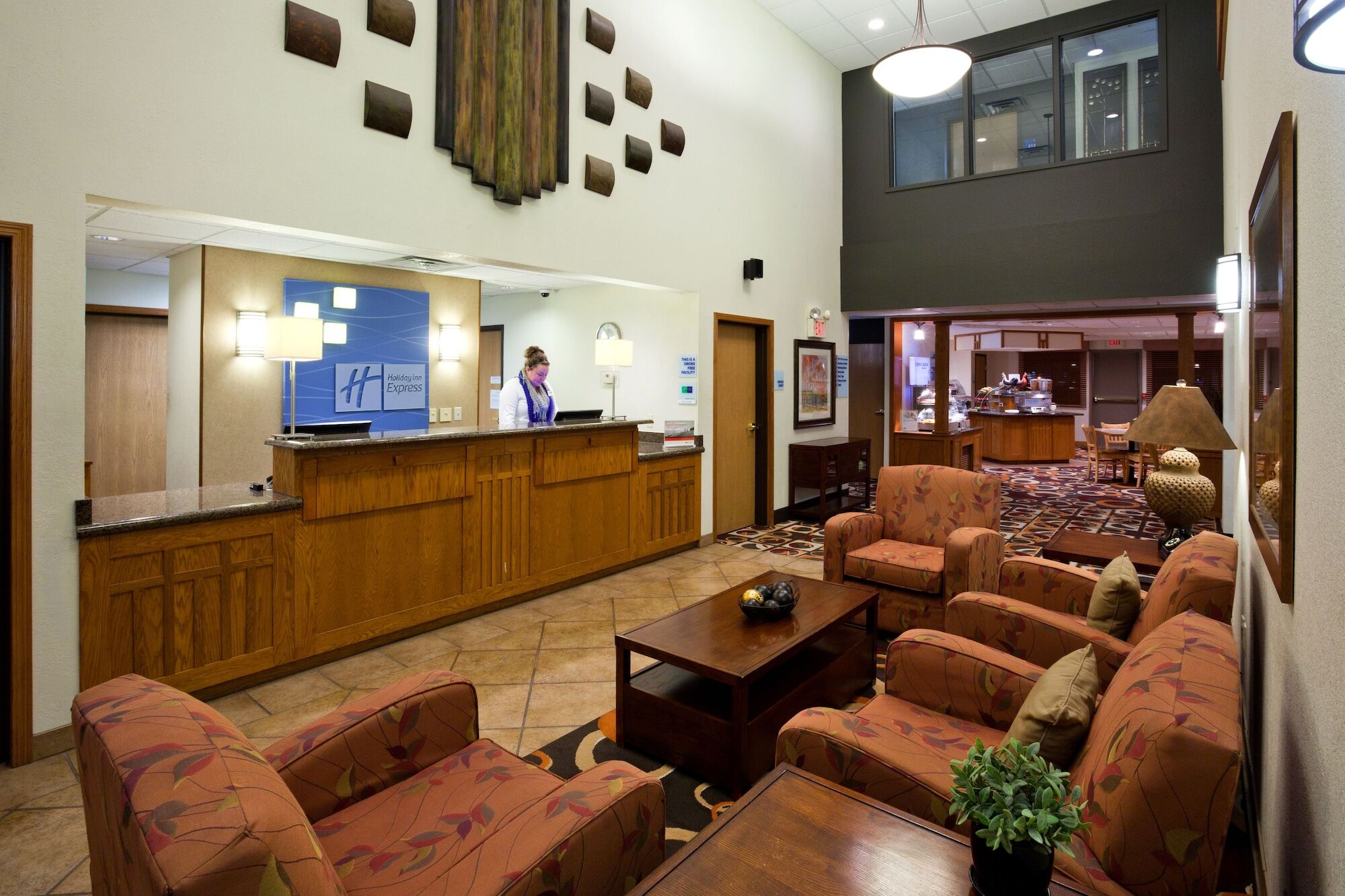 Holiday Inn Express & Suites - Worthington, An Ihg Hotel Eksteriør bilde